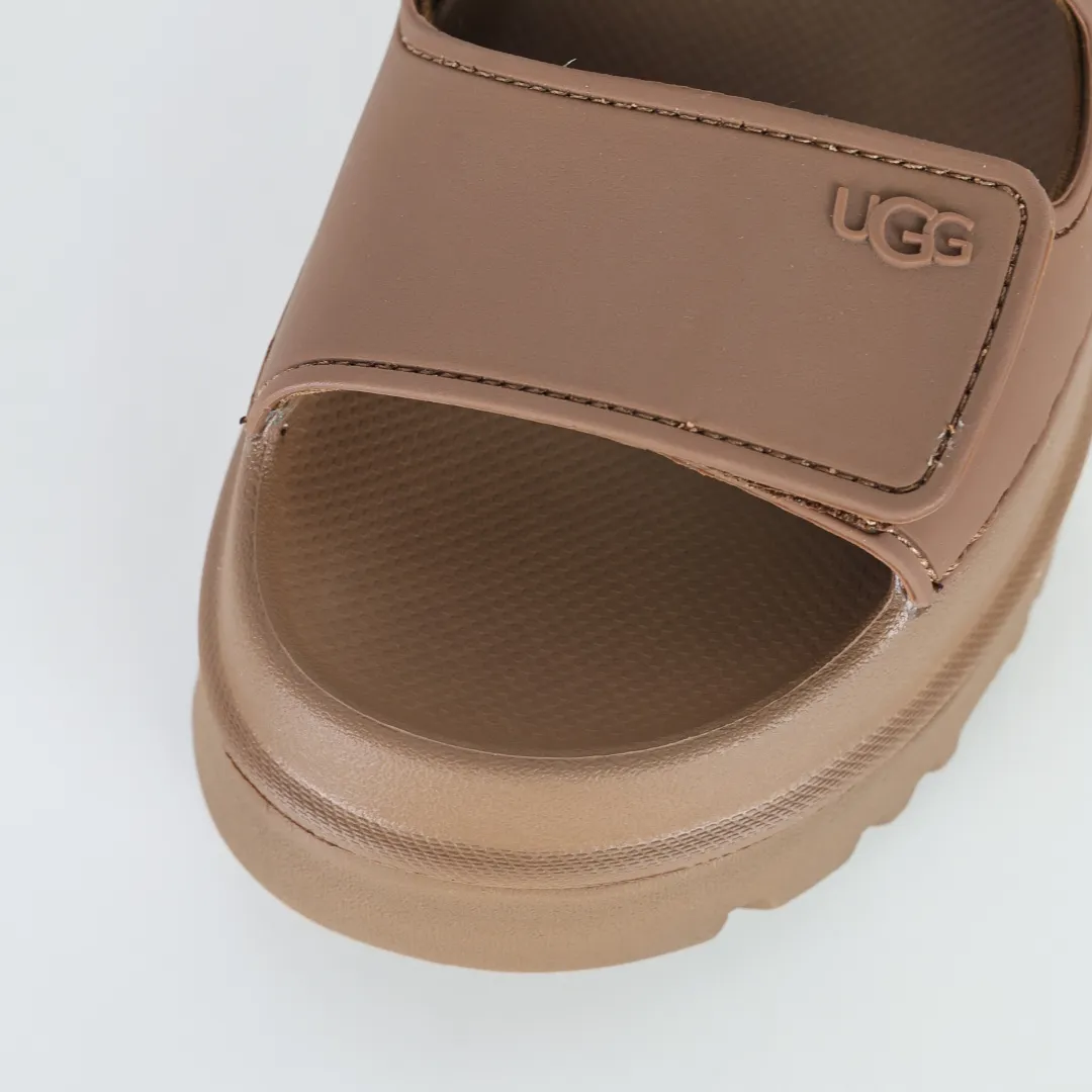 Copy price 💰560 Core recommendation Good price UGG Velcro slippers sandals summer versatile slippers soft sole non-slip beach thick sole casual elegant sandals The style of UGG sandals is really nice. It is suitable for all ages. The soles are made of super lightweight EVA foam. The classic material of U family can be said to be "light" to let you enjoy a different naked feeling. It is one of the most worth buying sandals in history. I guarantee you will not regret the series. Original OEM production Y products are available now. Size: 35 36 37 38 39 40